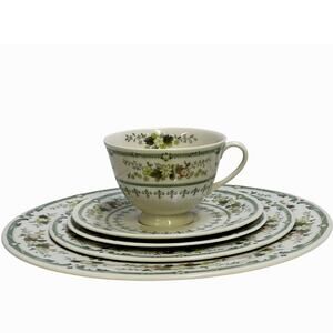Royal Doulton Provencal England Retired 5-Piece Place Setting-Exceptional